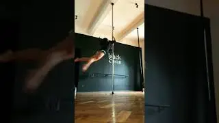 Pole Dance Stretching Flexibility 💪🥰 #shorts
