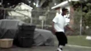 AiiR TiiZz...GOiiN OFF TA DHAT NEW..BRICK SQUAD MUZiiK.!