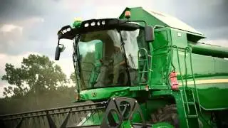 The new MY 16 John Deere W Series Combines