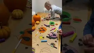Halloween Collaborative Art. #eyfs #ideasforkids #learningthroughplay #halloweenideas #diycrafts