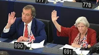 European Parliament votes in favor of another Brexit delay