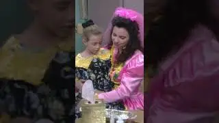 Some Fran and Gracie cuteness to brighten your day 🥰 #thenanny #shorts