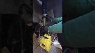 Gewindefahrwerk einbauen #audi #auto #car #tuning #mechanic #rs900  #audia3 #audir8 #rs #coilover