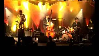 THE HIP JAZZ TRIO