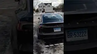 Tesla Update 2025.2 Android Hands-Free Trunk