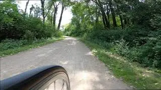 Riding a Road Bike on Gravel: Des Plaines River Trail