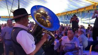 LA PLACE DU VILLAGE:depuis la fête de la Batteuse à Pers-Jussy