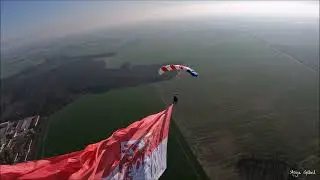 Guinness World Record Flag Jump | Stefan Tripke jumps with the largest flag in the world (265 qm)