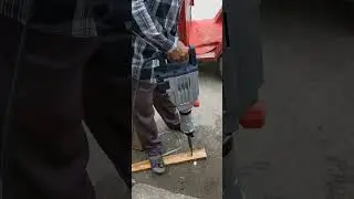 Demolition Beaker Machine ছাঁদ বা পাইলিং ভাঙার মেশিন, স্টেশন রোড কুমিল্লা ০১৭১১৯৪৭৭১০