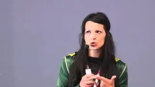 Finančna varnost ali kreativnost: Simona Lampe at TEDxFDV