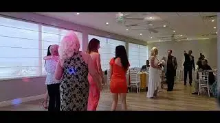 Bouquet Toss/ Garter Placement