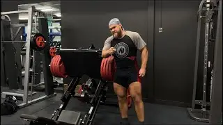 13915 kilo i beinpress på 1 sett