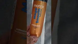 Matrix Mega Smooth Shampoo | Shea Butter + Amino Acids | 4-Day Frizz Control | 250ml