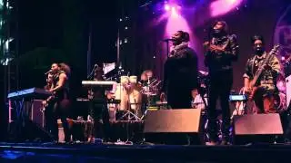 AUNYAE HEART PERFORMS HER SINGLE 