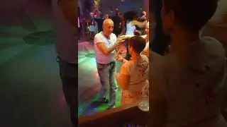 DiscoChart / Italofox mit zwei Frauen