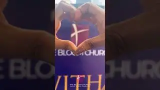 Flashing our brightest smiles from love-filled hearts #thebloomchurch #sundayservice #worshipwithus