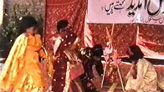 Guria ki shadi hui dhoom se.year 1997 Naveed model school.