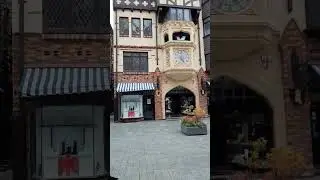 London Court