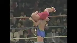 Lioness Asuka vs  Chigusa Nagayo 1/4/1983 - AJW