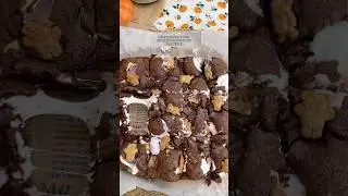 The perfect cookie bars for fall😍 #chocolate #baking #cookiebars #fallbaking #shorts