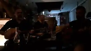 Ο θερμαστής (Γ.Μπάτη) με τα αλάνια στο καφενείο