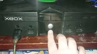 Original Microsoft Xbox has issues powering on