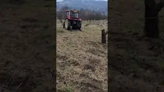 UTB 445 DT cu echipament forestier