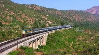 (HD) ALCo Train video of Kachiguda - Yeshwanthpur Express climbs up the Makalidurga Ghats.