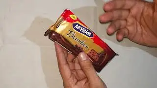 MCVITIES BOURBON BISCUITS UNBOXING AND REVIEW/FOODIIE EXPRESS