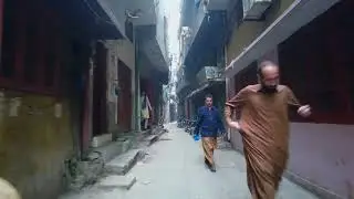 Life In Old City Lahore  | Walking Tour Of Walled City Lahore | 4K