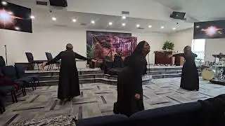 Praise dancing 
