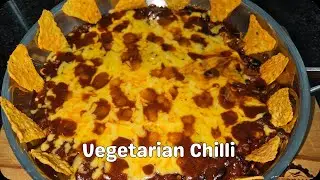 30 Minute Vegetarian Chili You’ll Ever Eat (So Easy) 😋