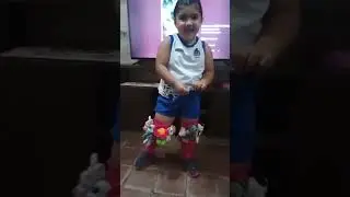 algu&eacute;m ouvindo uma gata  miando ? kkkk