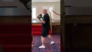 Sparring using the Cross Block: #kickboxing #Boxing #Traditional #Modern #martialarts