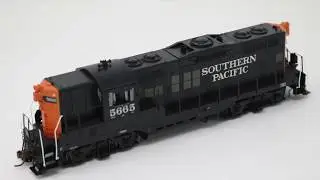 Athearn Genesis HO Scale #G64240 GP9 With DCC & Sound, Southern Pacific /Halloween #5665