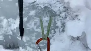 V-thread ice climbing anchor test