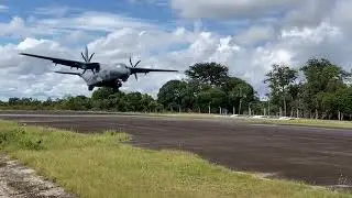 Avi&atilde;o SC - 105 Amazonas