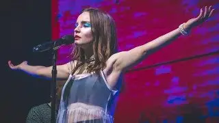 CHVRCHES Live - KROQ Almost Christmas Acoustic 2018 - Full Show