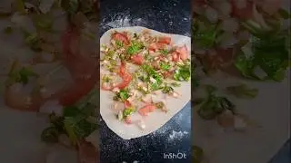 😋chatpata pyaj tamatar ka paratha 👌#shorts #viralvideo