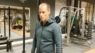 Utfallssteg &aring;t sidan med vikt