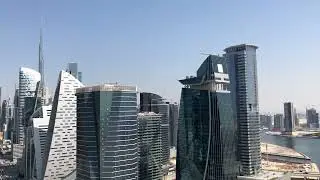 Недвижимость в Дубае. Вид из небоскрёба на Деловой район Business Bay