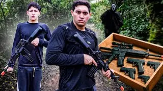 MONTEI UM ARSENAL PRA PEGAR O P&Acirc;NICO