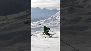 From first turns to full send in your language! #eswinter #snow #skilesson #ski #switzerland