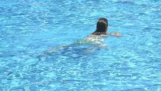 Queixes per la limitaci&oacute; de l'aforament a la piscina de Manlleu