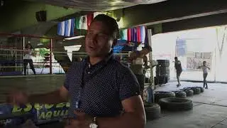 Gimnasio de box bajo puente