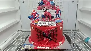 Decorating a simple Spiderman themed birthday cake
