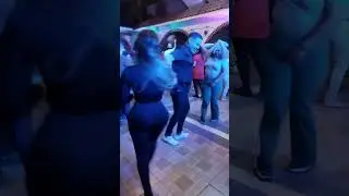 Grecia monz&oacute;n dando lo todo