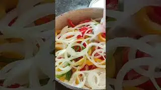 Que tal fazer uma moqueca de banana da terra? #receitas #veganismoacessivel #bananas #govegan