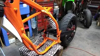 KTM 450 SUPERMOTO BUILD pt.1 (started from the bottom) ENJOY 🔥🤙🏿💯