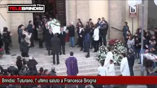 Brindisi: Tuturano, l' ultimo saluto a Francesca Brogna, morta in un incidente stradale